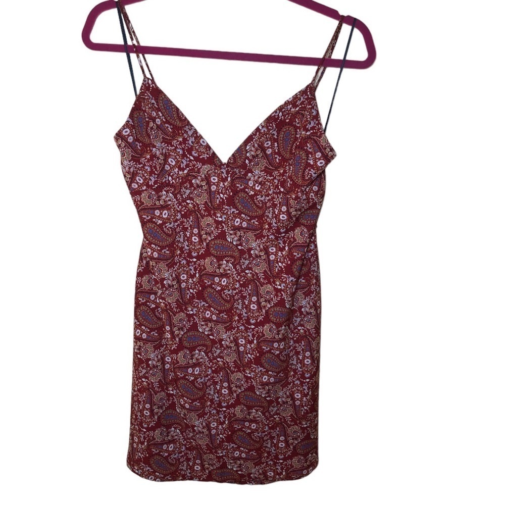 LOVELY day open tie back paisley print dress size L